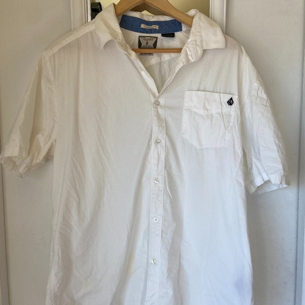 Mens Volcom White Button up Size Large